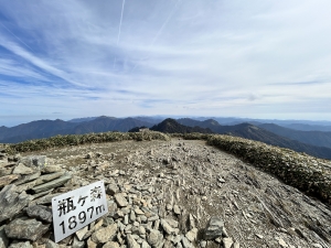 2025-11-04 11.05.07.jpg